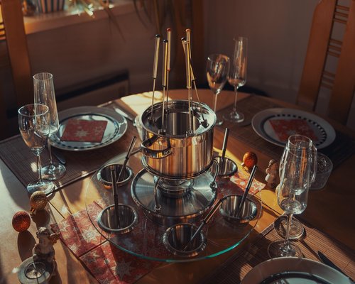 Family eating a calm dinner